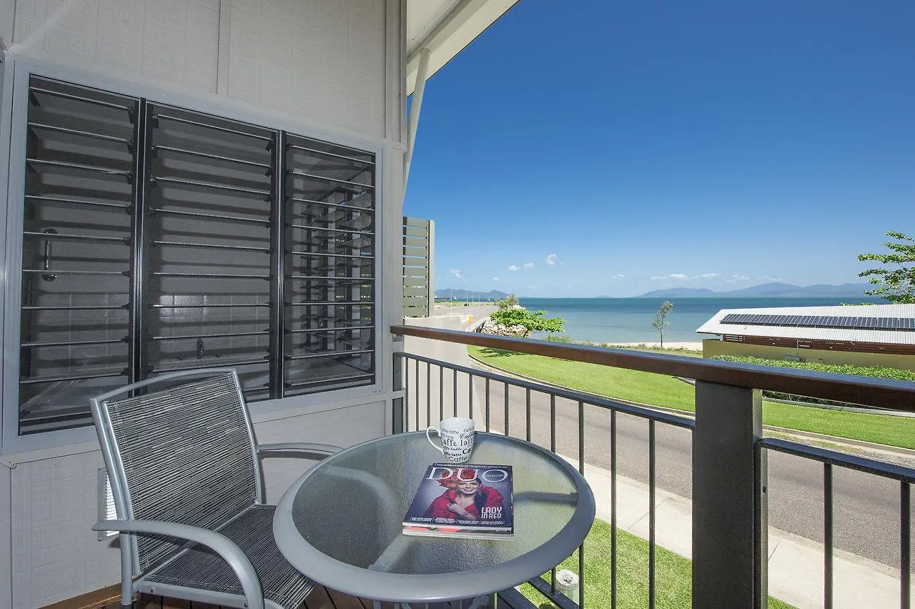 Magnetic Docks Townhouse 9 Villa Nelly Bay